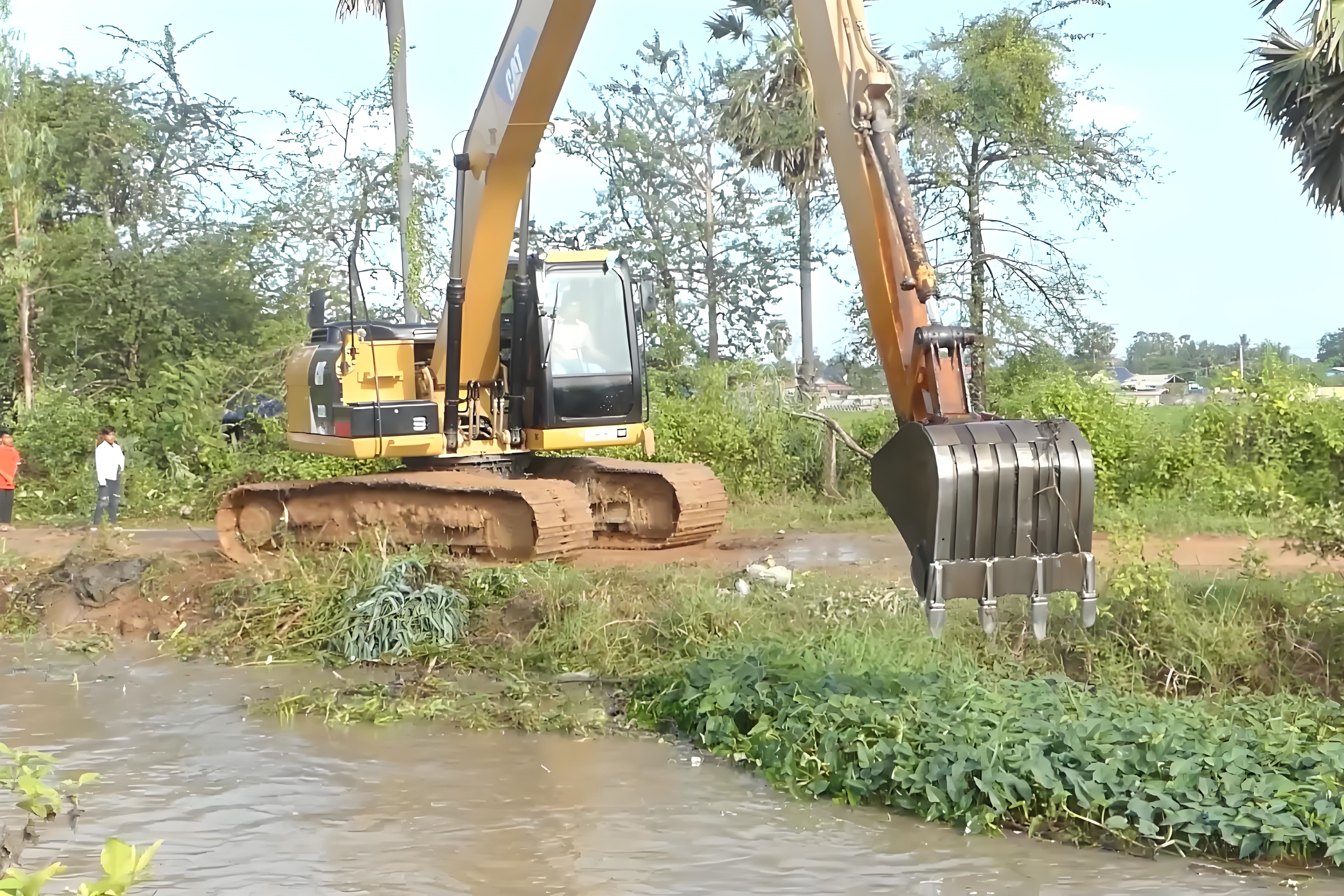 甘肅水挖清淤團(tuán)隊(duì)泓樺錦嘉-挖泥船清淤多少錢一方？